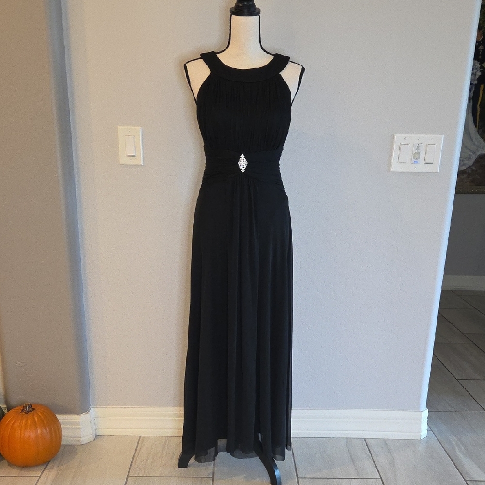Jessica Howard Black Grecian Like Evening Dress With Embelishment Size 8
